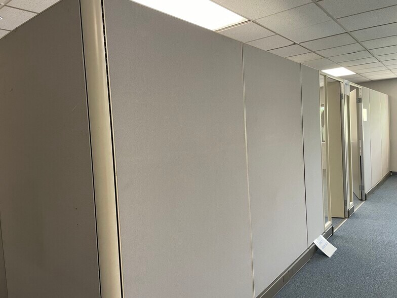 More Photos Of 1602 Pike St NW, Auburn Research And Development For Lease