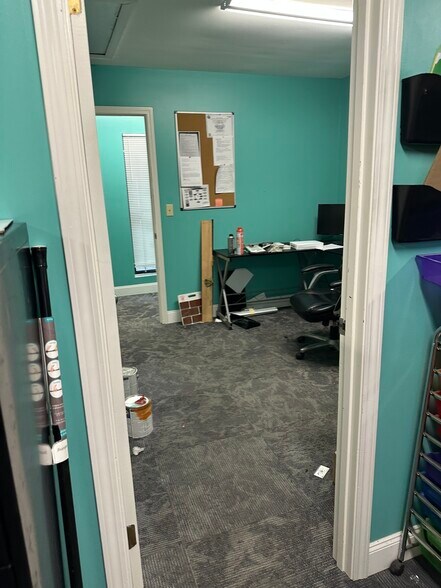 More Photos Of 10569 Lem Turner Rd, Jacksonville Medical For Sale