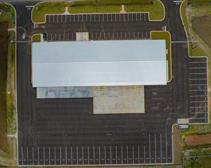 More Photos Of 3211 Anton St, Mobile Warehouse For Sale