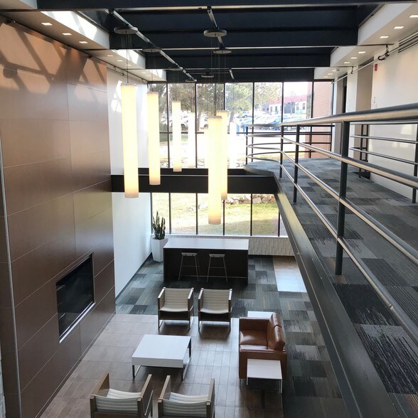 More Photos Of 7000 S Yosemite St, Centennial Office For Sale