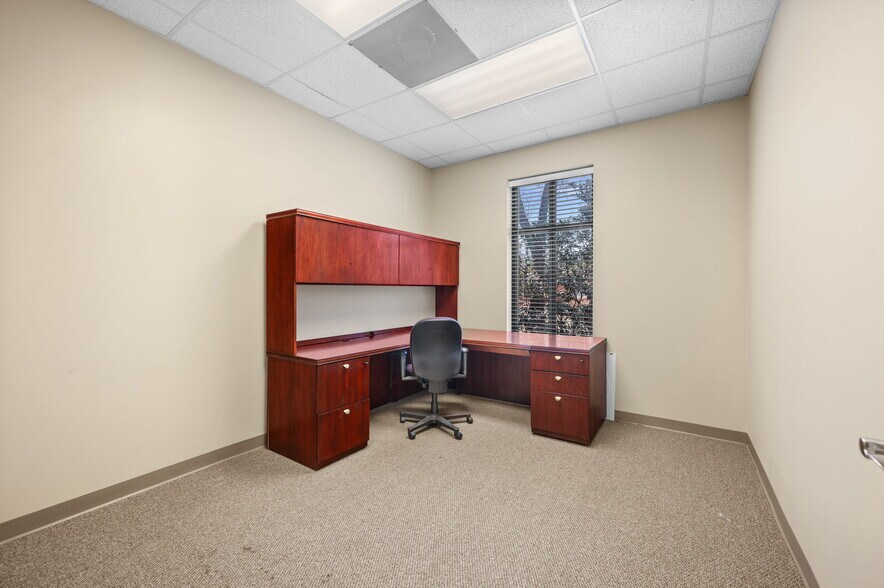 More Photos Of 1234 Mann Dr, Matthews Office For Lease