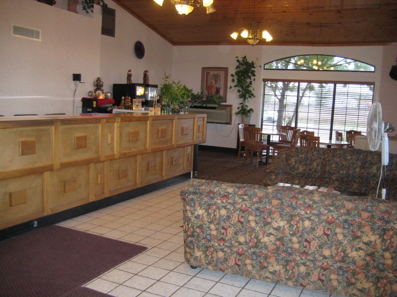 More Photos Of 1903 W US Highway 66, Gallup Hotel For Sale
