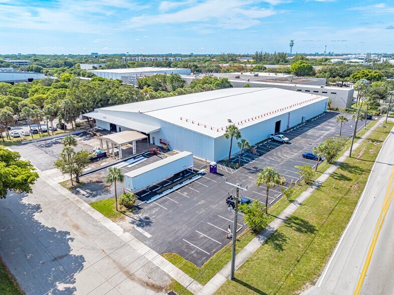 More Photos Of 198 Lock Rd, Deerfield Beach Warehouse For Lease