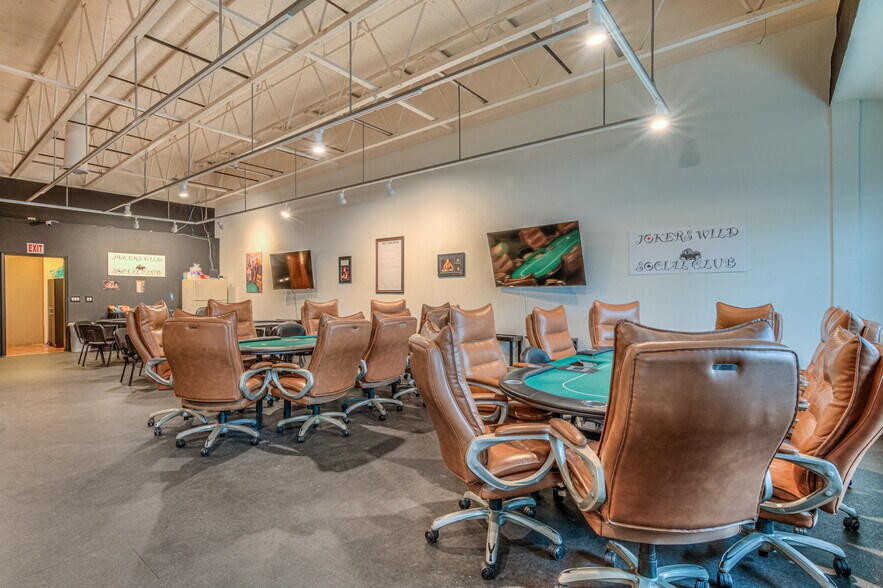 More Photos Of 64670 Strickler Ave, Bend Storefront For Sale