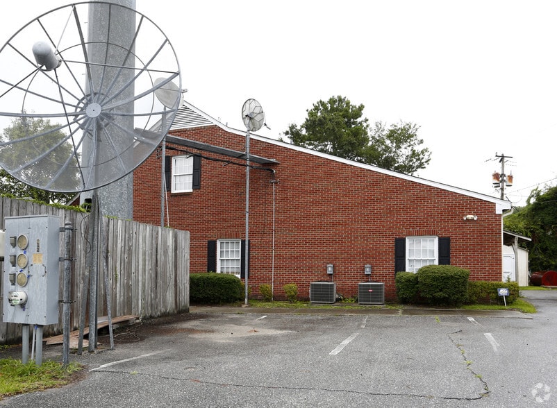 More Photos Of 1890 Dawson St, Wilmington Office Residential For Lease