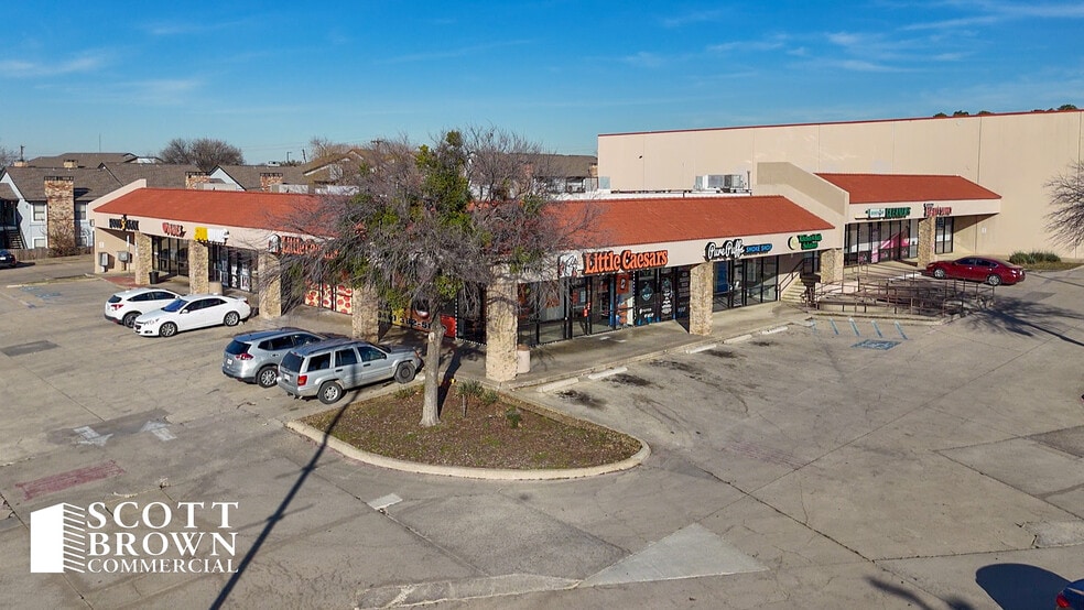 More Photos Of 717 Stemmons Fwy, Denton Unknown For Lease