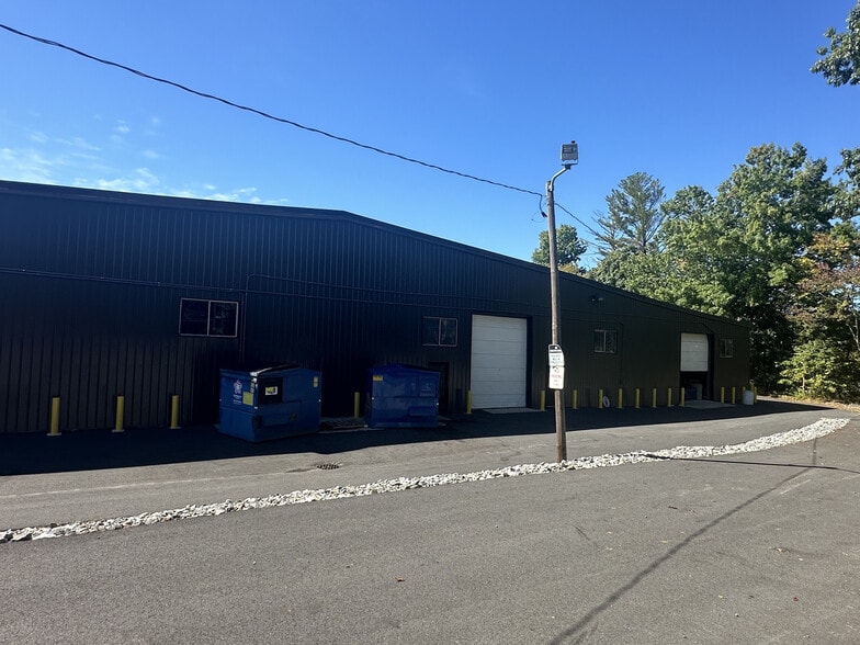 More Photos Of 111 Hillside Ave, Londonderry Manufacturing For Lease