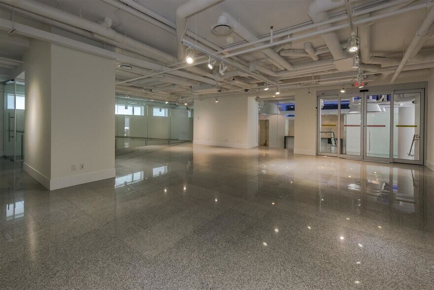 More Photos Of 1487 Pender St, Vancouver Apartments For Sale