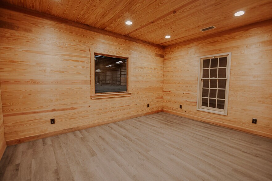 More Photos Of 1720 Metcalf Ave, Thomasville Warehouse For Lease