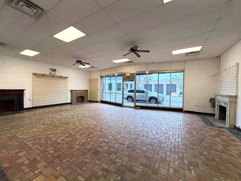 More Photos Of 814 Cleveland Ave NW, Canton Freestanding For Lease