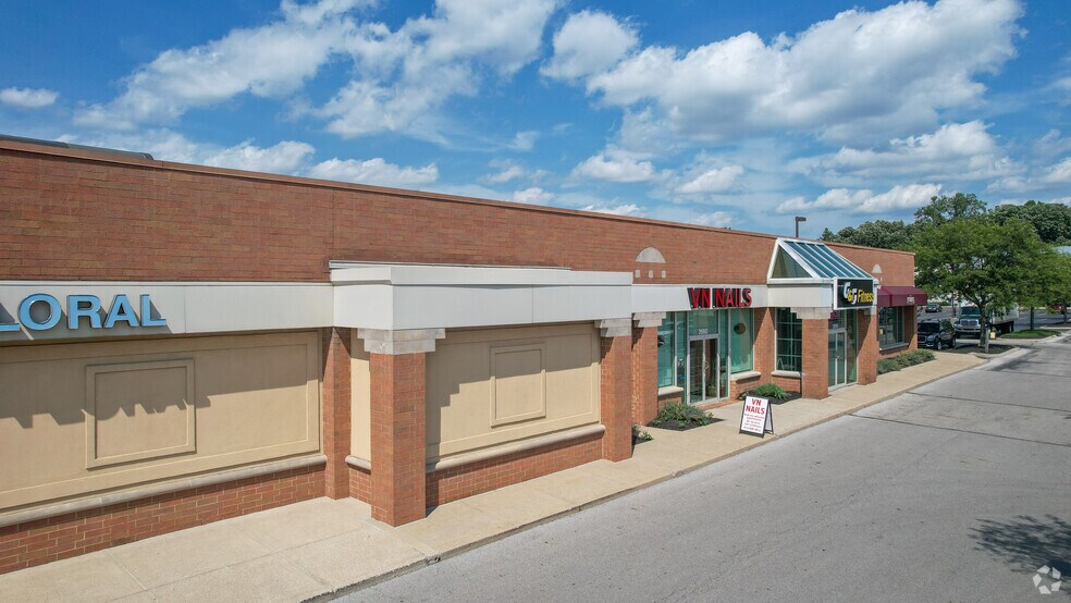 More Photos Of 2643-2725 Sawmill Place Blvd, Columbus Unknown For Lease