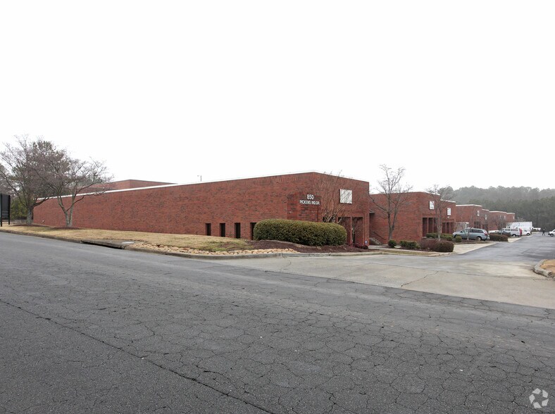 More Photos Of 850 Pickens Industrial Dr, Marietta Warehouse For Lease