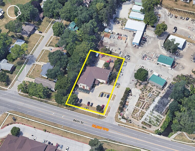 Primary Photo Of 3054 86th St, Urbandale General Retail For Sale