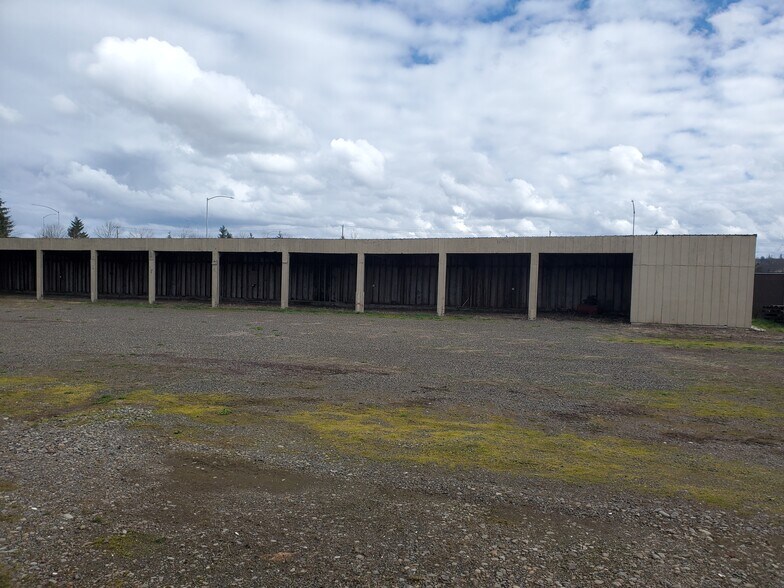 More Photos Of 3511 Boone Rd SE, Salem Distribution For Lease