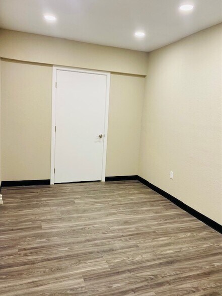 More Photos Of 440 E Southern Ave, Phoenix Medical For Lease