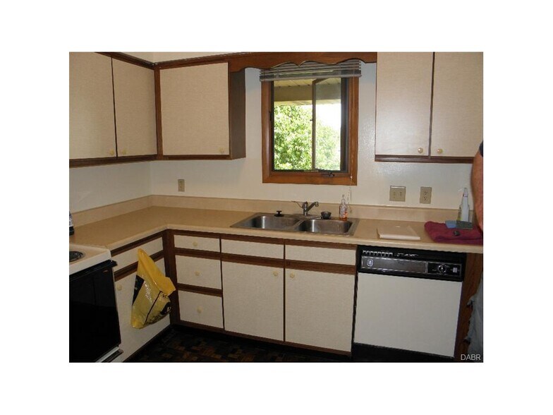 More Photos Of 1308 Lyons Rd, Centerville Apartments For Sale