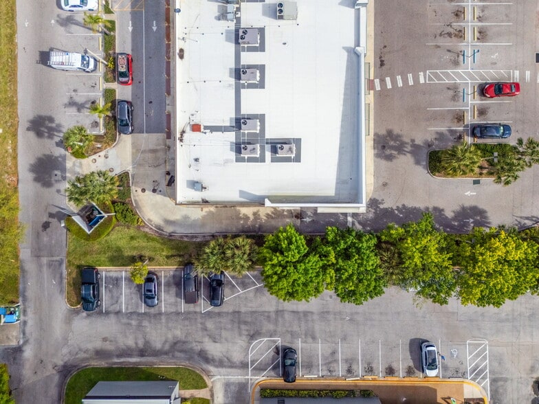 More Photos Of 6228 14th St W, Bradenton Storefront For Lease