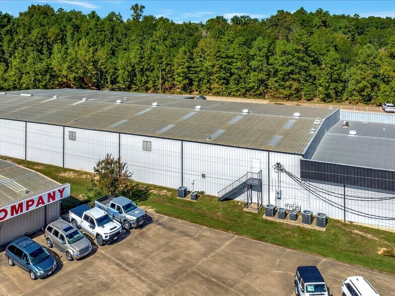 More Photos Of 3804 South St, Nacogdoches Warehouse For Sale