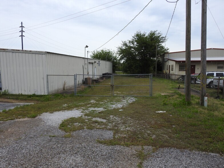 More Photos Of 2461 Highway 20, Decatur Flex For Sale