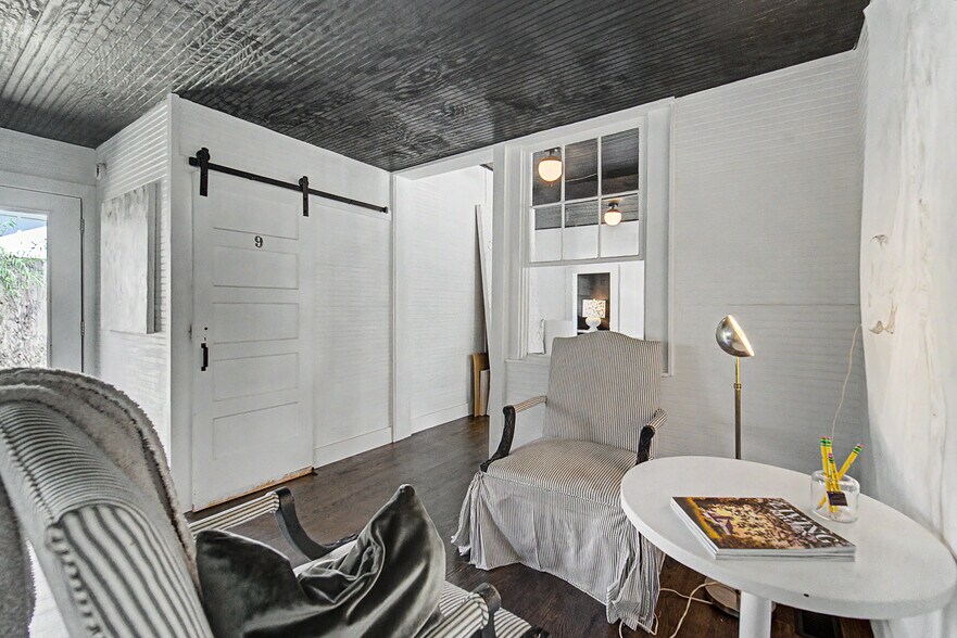 More Photos Of 31 Earl St, Clayton General Retail For Sale