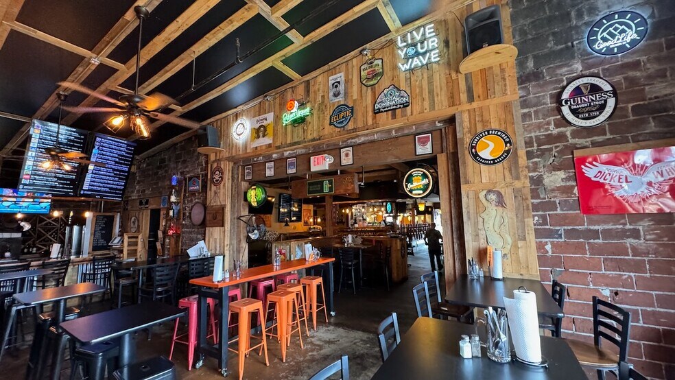 More Photos Of 234 SW 5th St, Grants Pass Restaurant For Lease