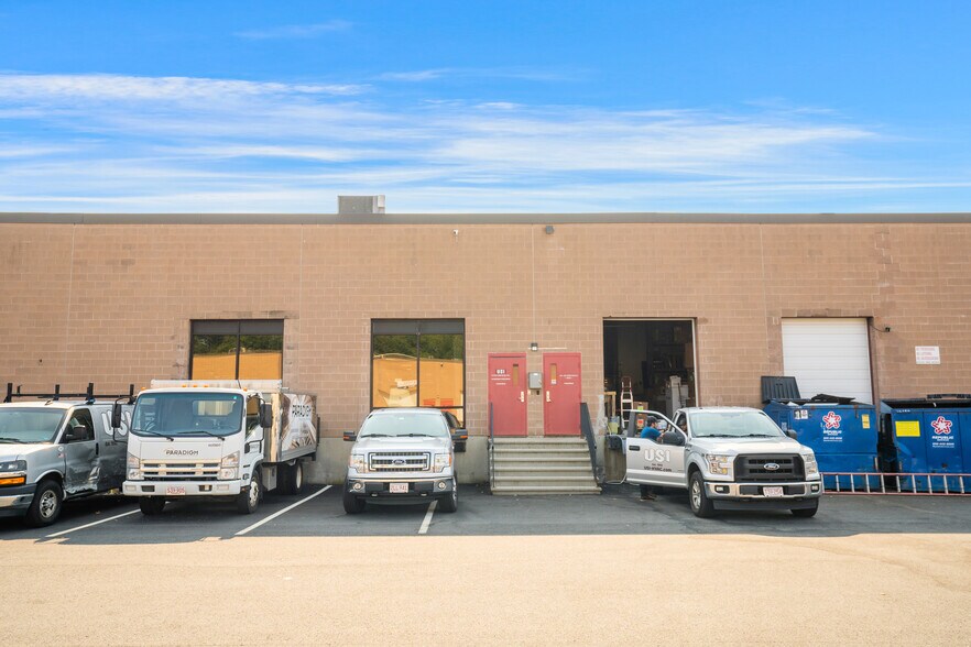 More Photos Of 6-10 Cook St, Billerica Light Manufacturing For Lease