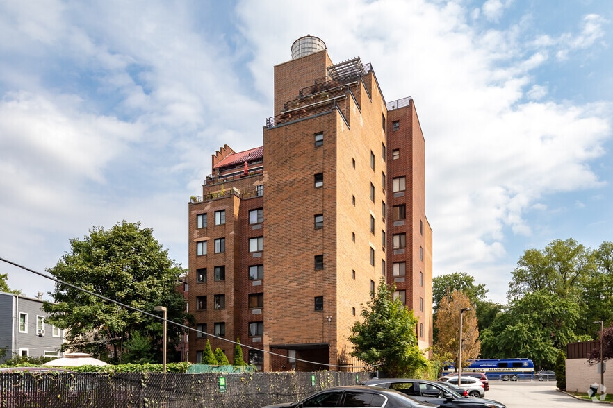 More Photos Of 207 Prospect Park SW, Brooklyn Apartments For Lease