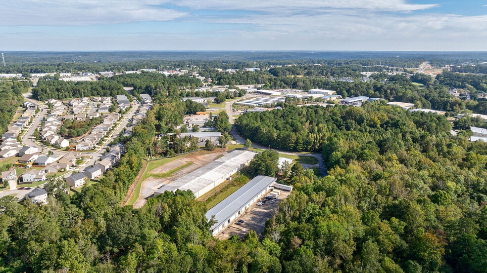More Photos Of 328 Commerce Blvd, Bogart Warehouse For Sale