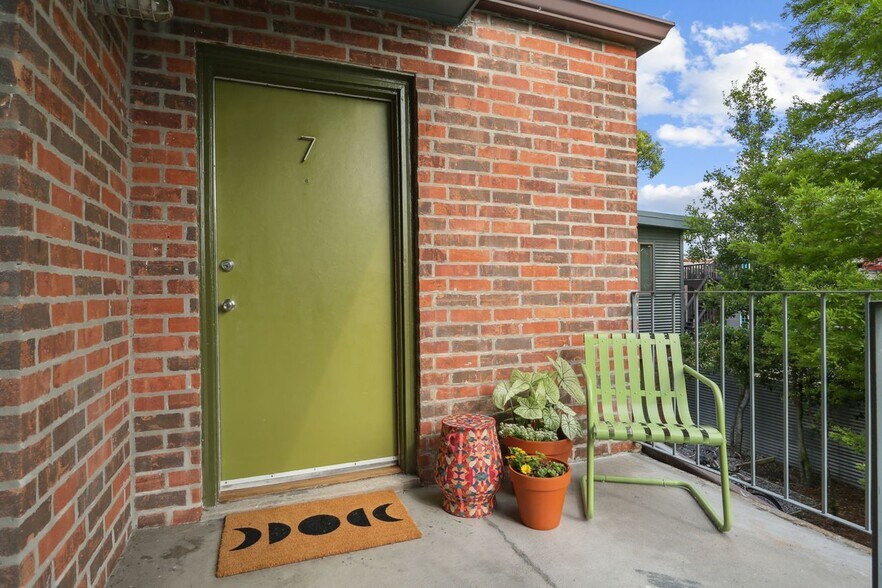 More Photos Of 3135 Dauphine St, New Orleans Apartments For Sale