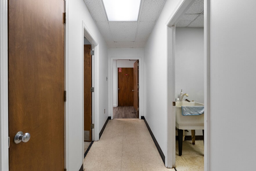 More Photos Of 112 Old Mill Rd, Cartersville Research And Development For Sale