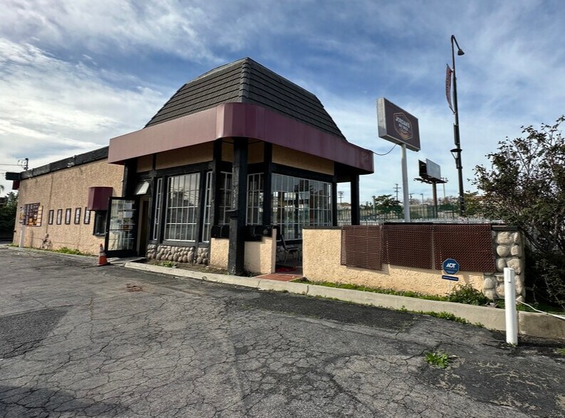 Primary Photo Of 5960 Crenshaw Blvd, Los Angeles Fast Food For Lease