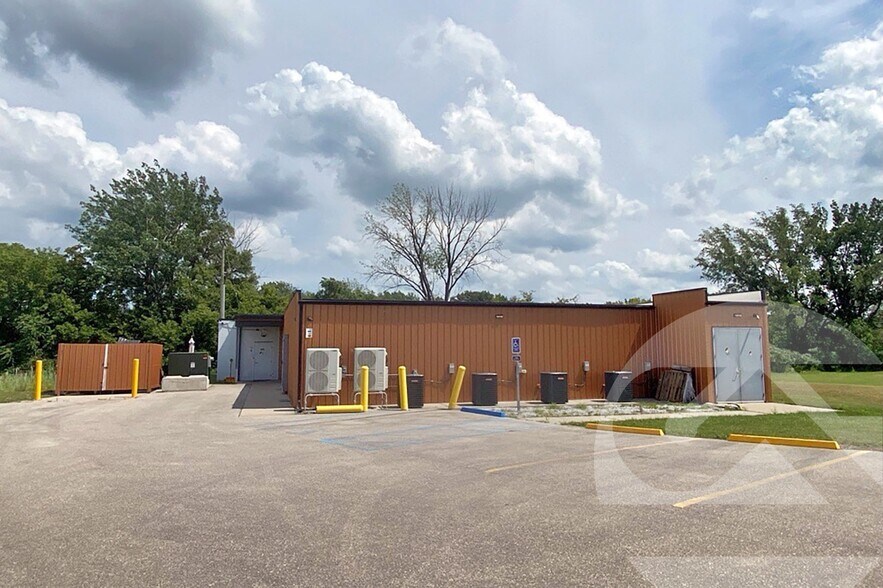 Primary Photo Of 405 Morton St, Bay City Industrial For Sale