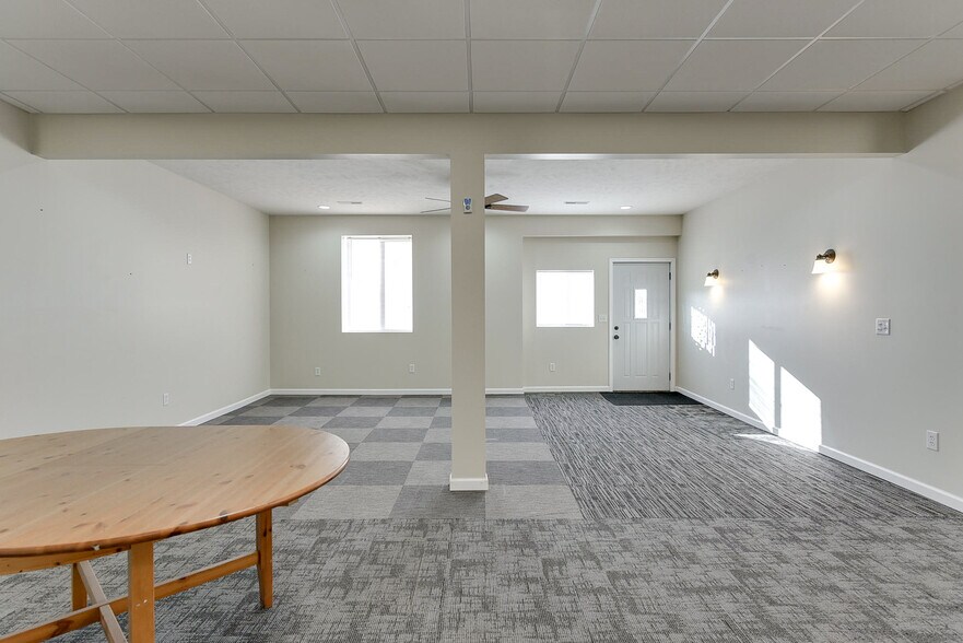 More Photos Of 250 Broad St, Greenwood Showroom For Sale