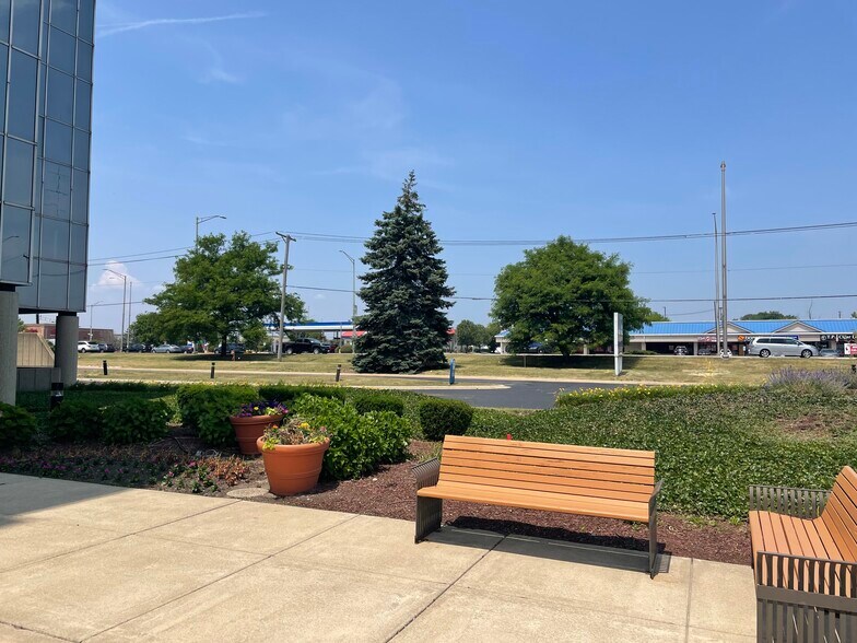 More Photos Of 4749 Lincoln Mall Dr, Matteson Office For Lease