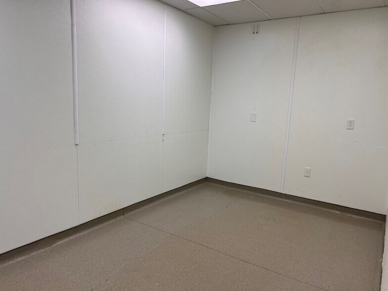 More Photos Of 1112-1128 Broadway St, Quincy Flex For Lease