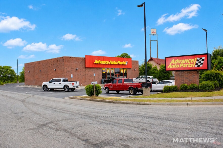 Primary Photo Of 4559 Hartley Bridge Rd, Macon-Bibb Freestanding For Sale