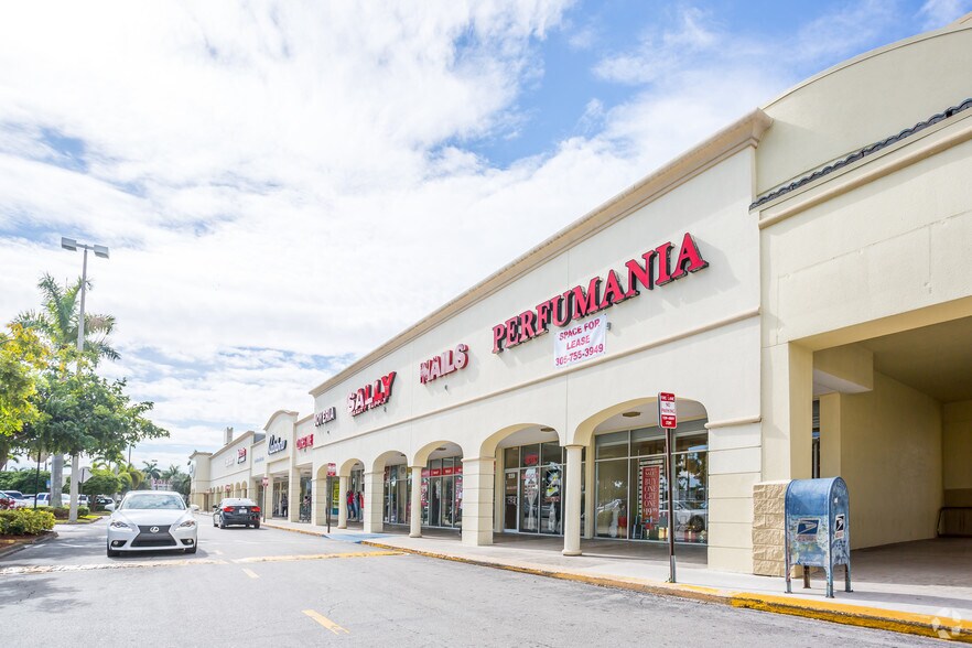 More Photos Of 401-599 W 49th St, Hialeah General Retail For Lease