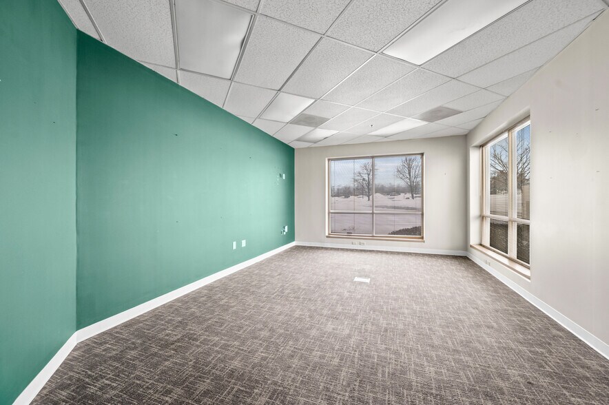 More Photos Of 3 Crowne Point Ct, Sharonville Office For Sale