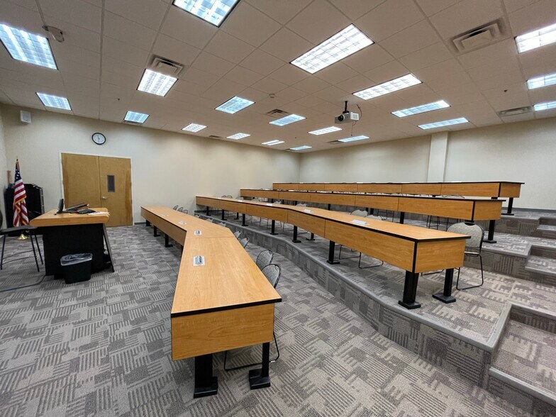 More Photos Of 6252 Lee Vista Blvd, Orlando Office For Sale