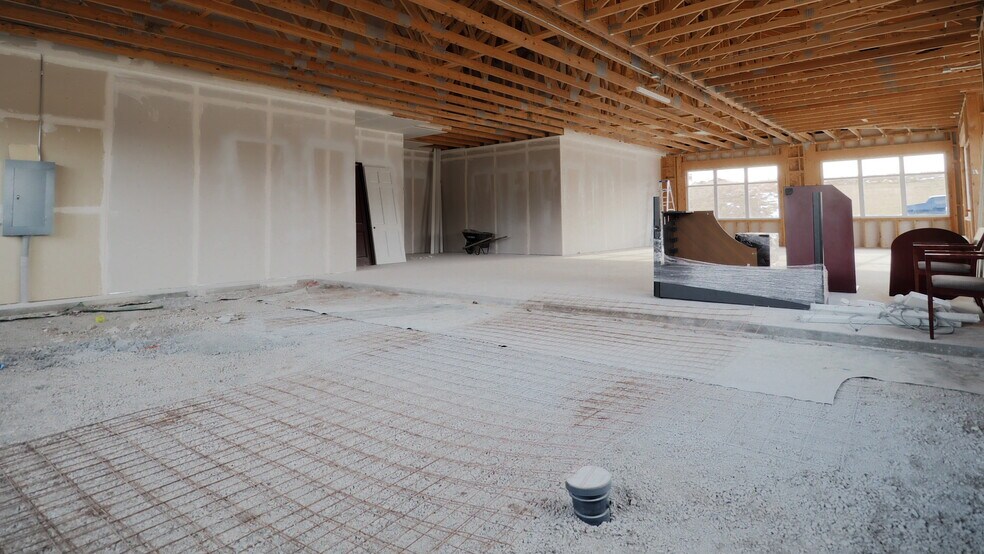 More Photos Of 8035 Eiger Dr, Lincoln Office For Lease