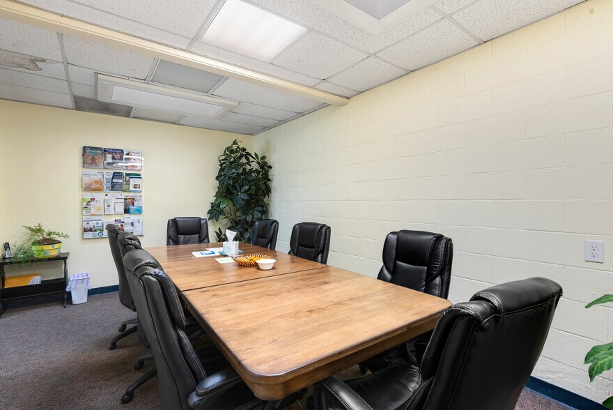 More Photos Of 564 S Dora St, Ukiah Medical For Sale