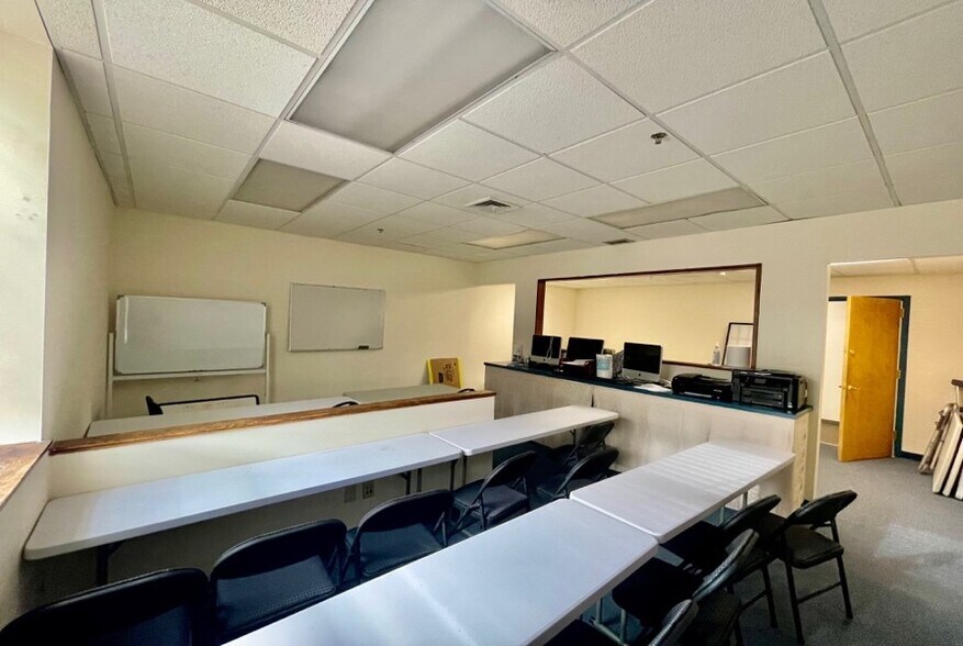 More Photos Of 23-25 Spring St, Ossining Office For Lease