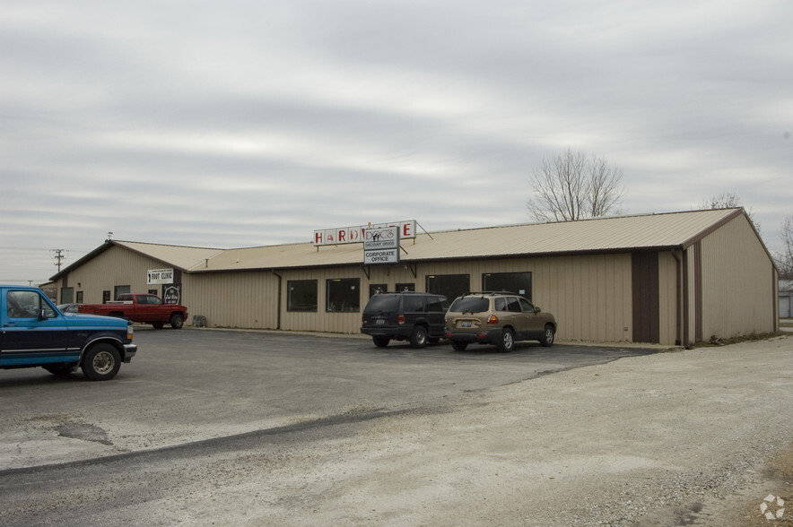 Primary Photo Of 455 E Reed St, Braidwood General Retail For Lease