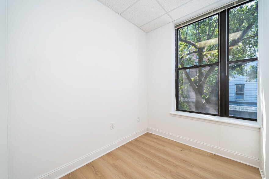 More Photos Of 358-360 1st St, Hoboken Medical For Lease