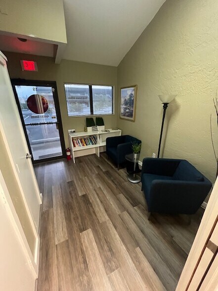 More Photos Of 5235 Ramsey Way, Fort Myers Office For Sale