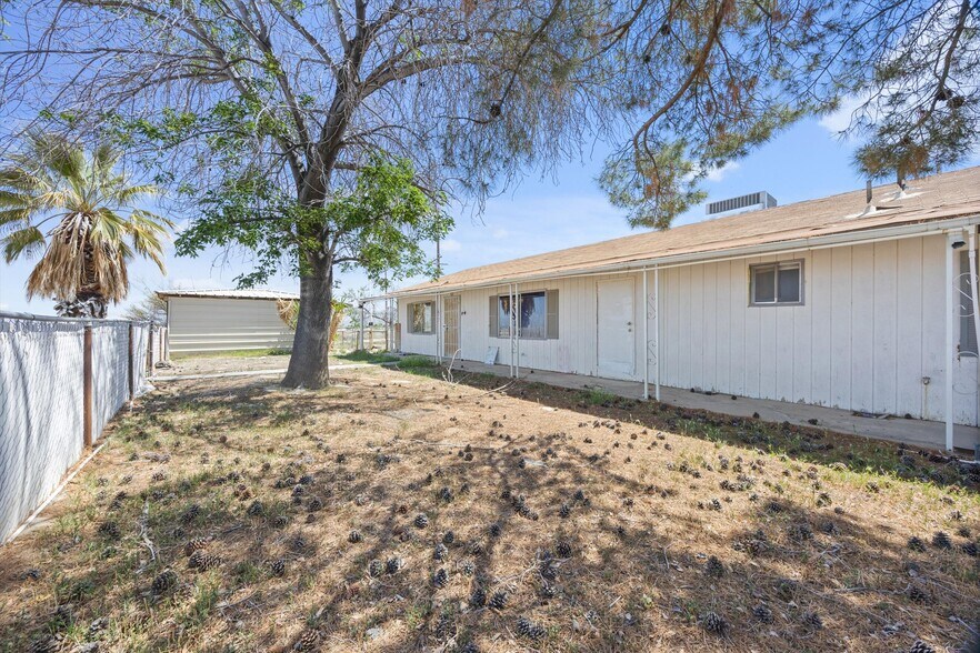 More Photos Of 523-529 Kristin st, Taft Flex For Sale