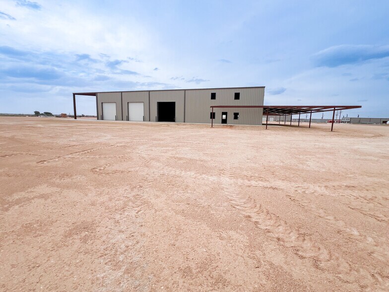 More Photos Of 4601 E County Road 128, Midland Warehouse For Lease
