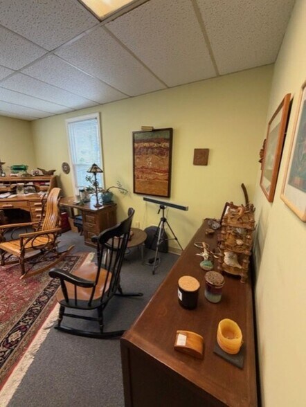 More Photos Of 17 Oakwood Ave, West Hartford Industrial For Lease