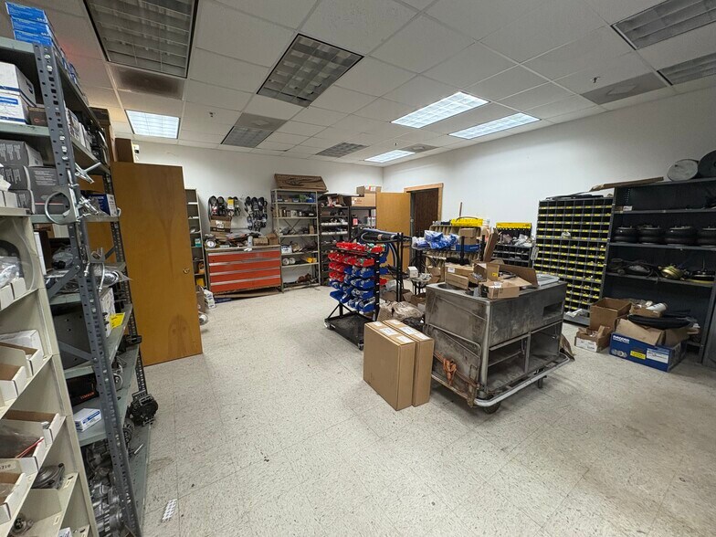 More Photos Of 40 Shanklin Rd, Beaufort Warehouse For Sale