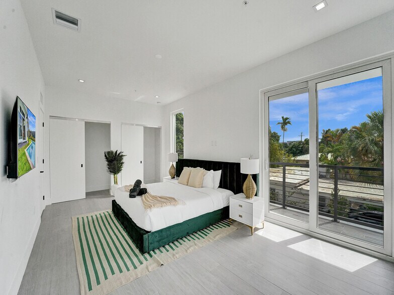 More Photos Of 1220-1226 NE 15th Ave, Fort Lauderdale Apartments For Sale